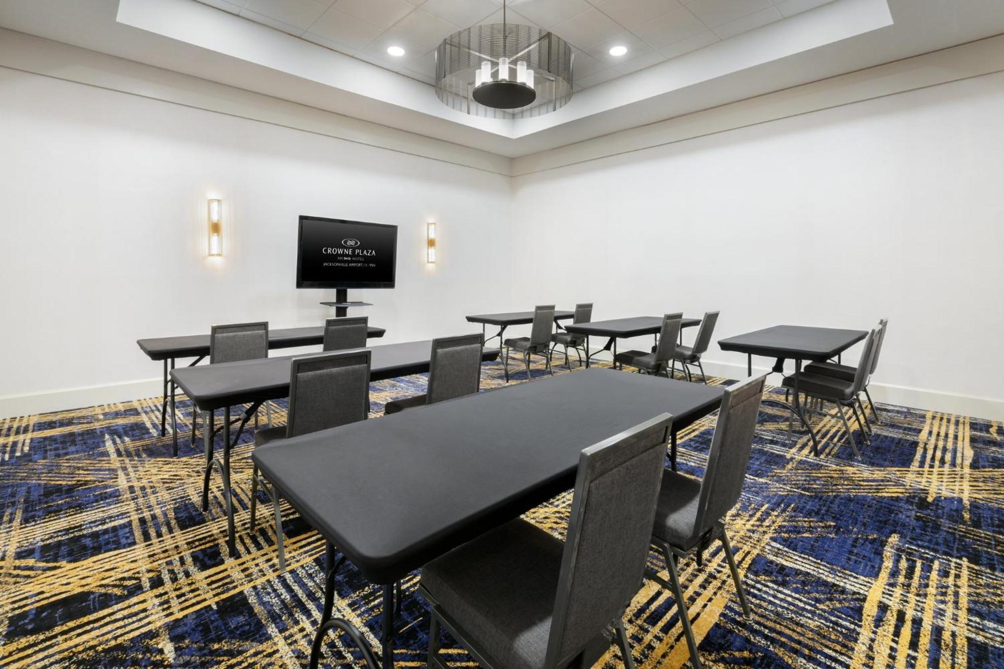 Crowne Plaza Jacksonville Airport By Ihg Exterior photo